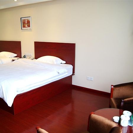 Greentree Inn Jiangxi Jindezhen People Square Jindin Business Hotel Цзиндэчжэнь Экстерьер фото
