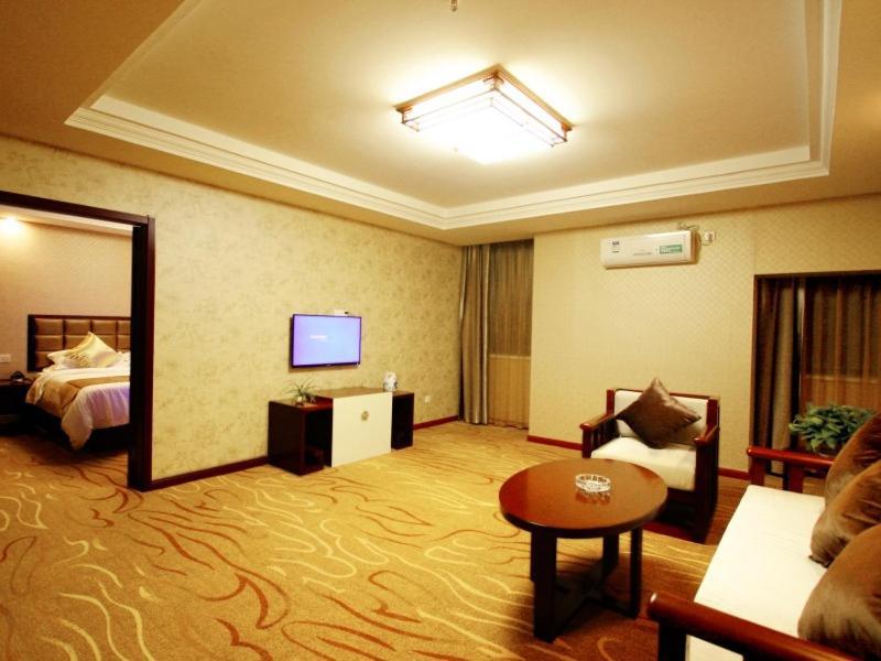 Greentree Inn Jiangxi Jindezhen People Square Jindin Business Hotel Цзиндэчжэнь Экстерьер фото