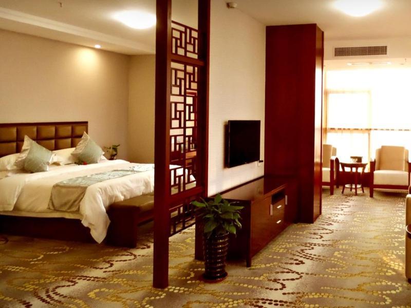 Greentree Inn Jiangxi Jindezhen People Square Jindin Business Hotel Цзиндэчжэнь Экстерьер фото