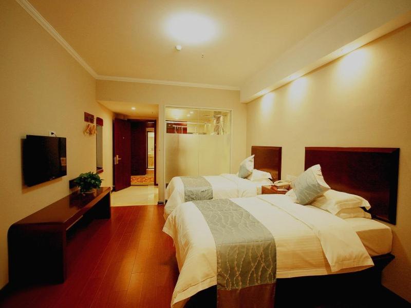 Greentree Inn Jiangxi Jindezhen People Square Jindin Business Hotel Цзиндэчжэнь Экстерьер фото