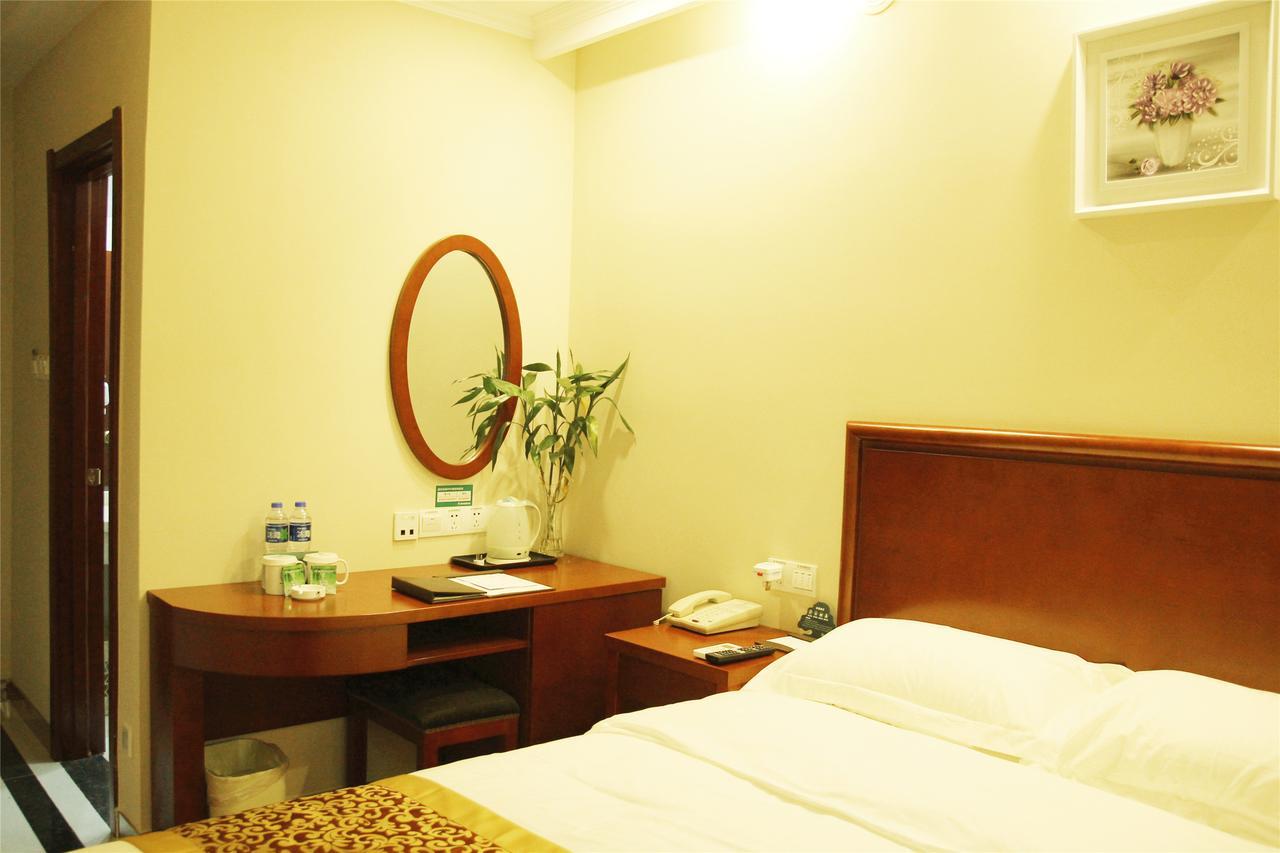 Greentree Inn Jiangxi Jindezhen People Square Jindin Business Hotel Цзиндэчжэнь Экстерьер фото