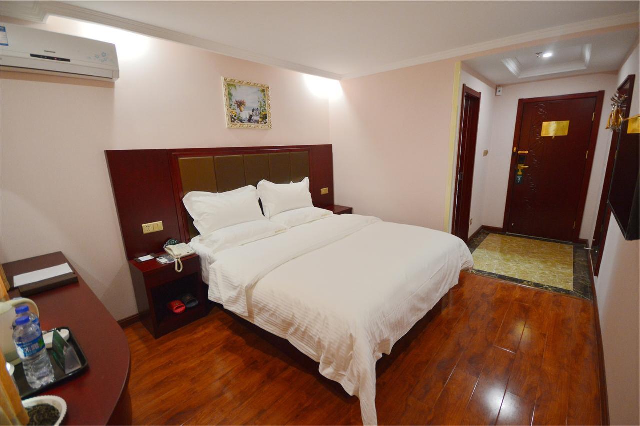Greentree Inn Jiangxi Jindezhen People Square Jindin Business Hotel Цзиндэчжэнь Экстерьер фото